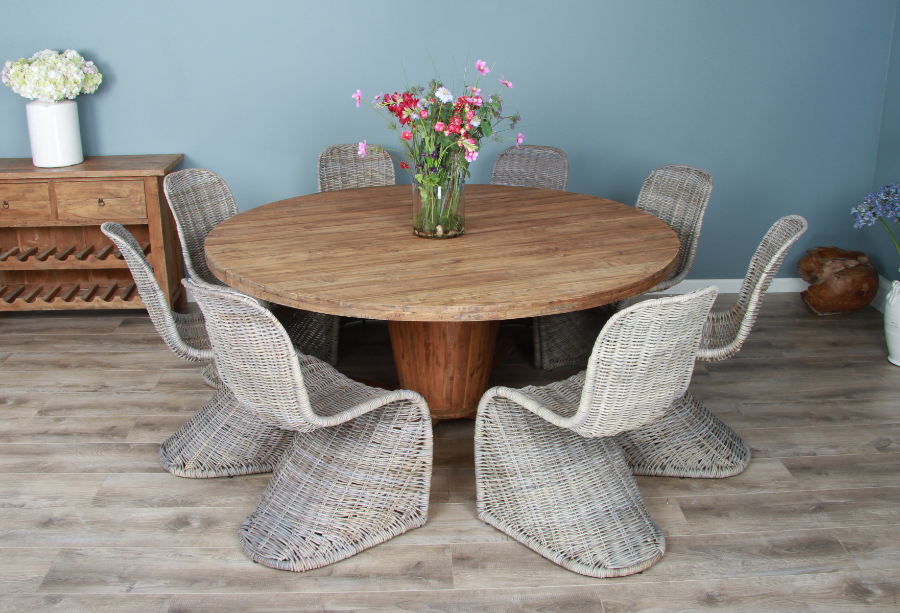 Character table and chairs discount