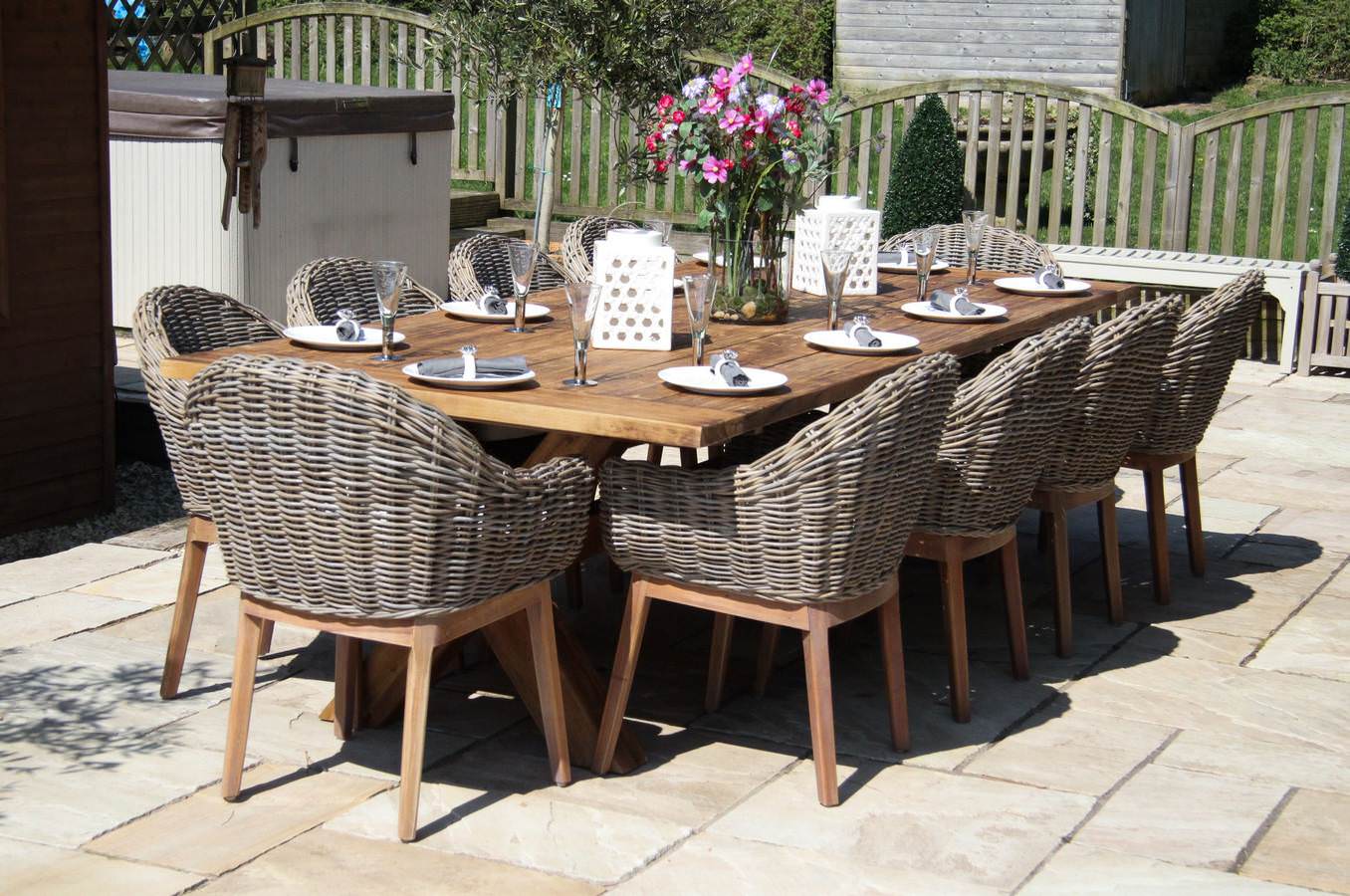 Reclaimed wood sales garden table