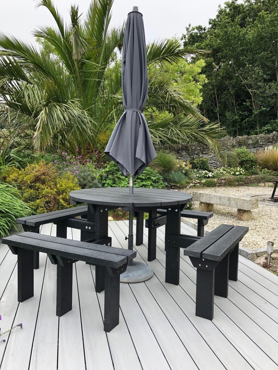 Recycled top picnic table
