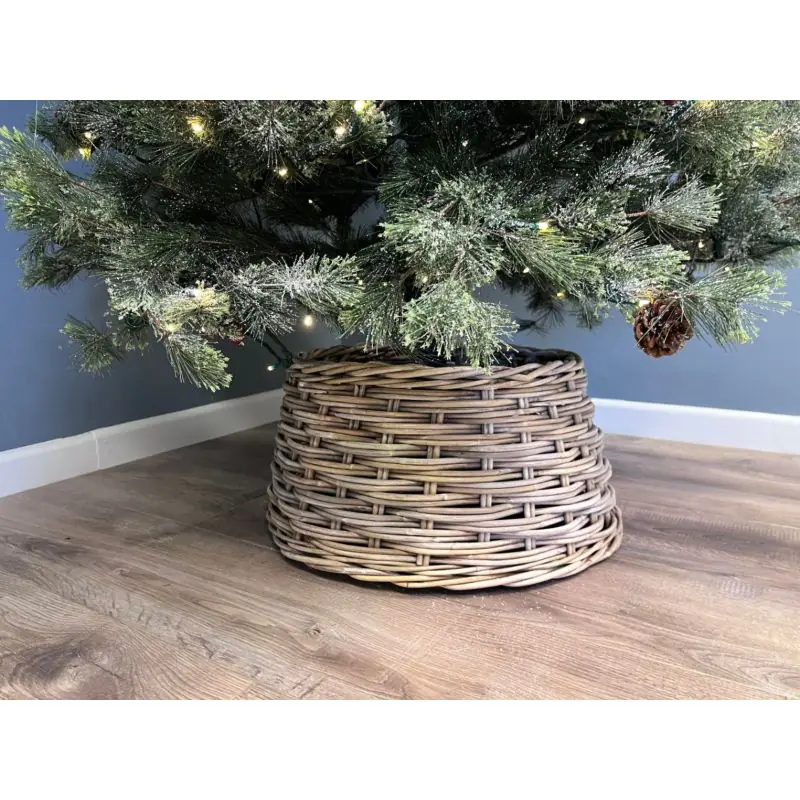 Natural Wicker Christmas Tree Skirt 