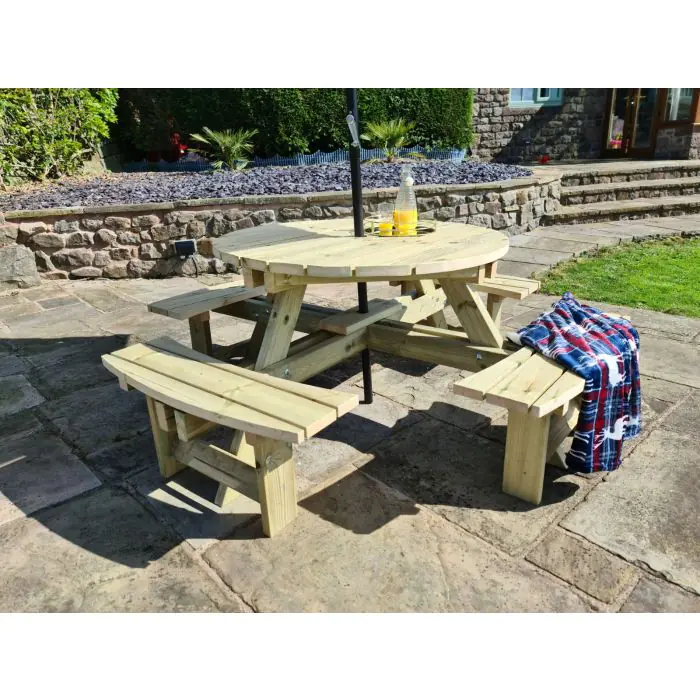 Hustyns Circular Picnic Bench - 9