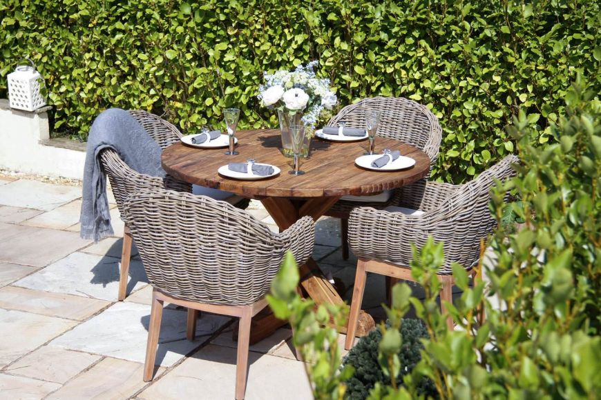 1.2m Dartmouth Reclaimed Teak Circular Garden Table with 4 Scandi