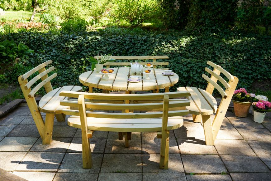 Swedish Redwood Circular Picnic Bench With Backrests Sustainable Furniture Swedish Redwood Circular Picnic Bench, Round Picnic Table With Seat Backs