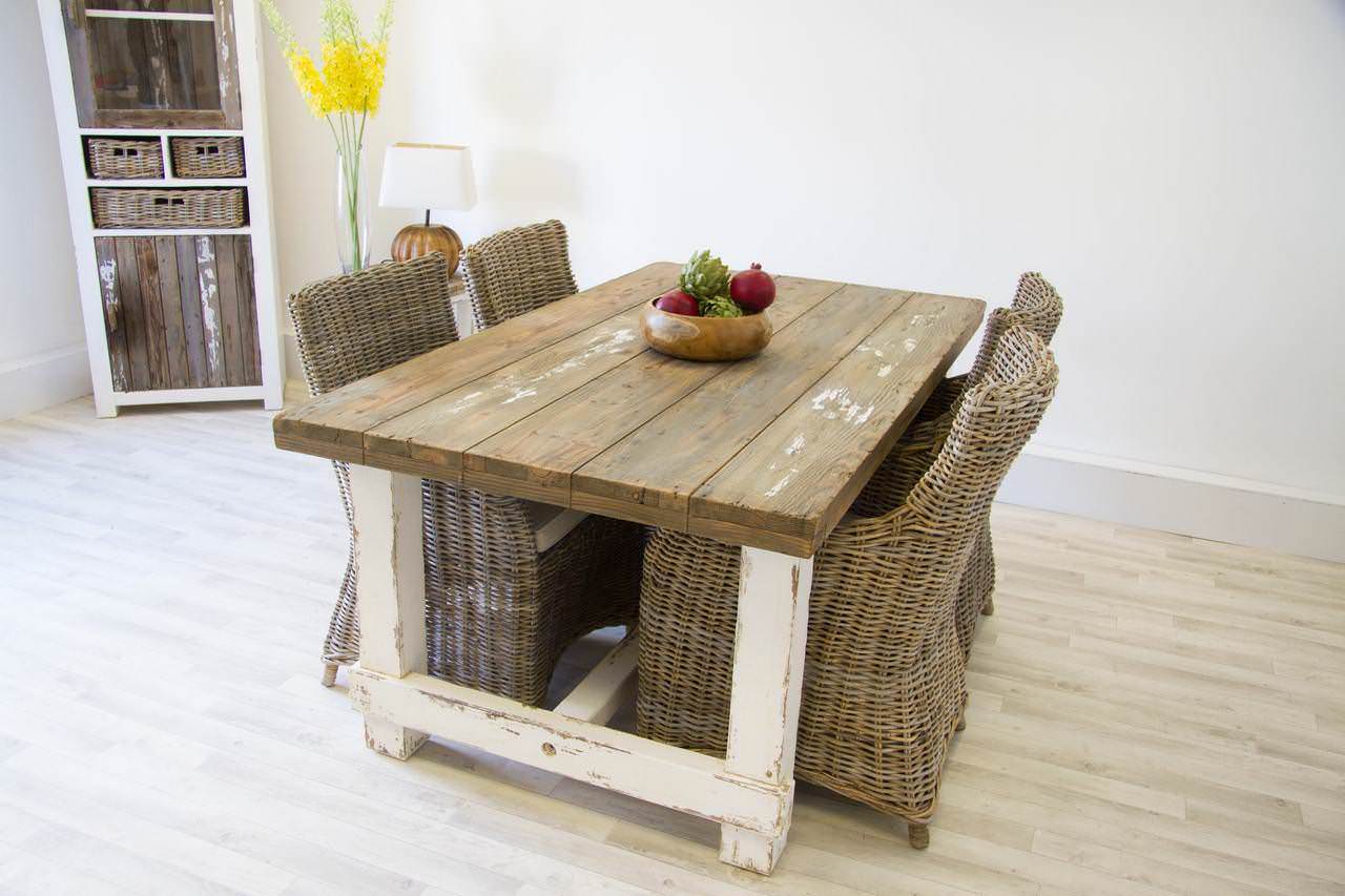 Coastal outlet wicker chairs