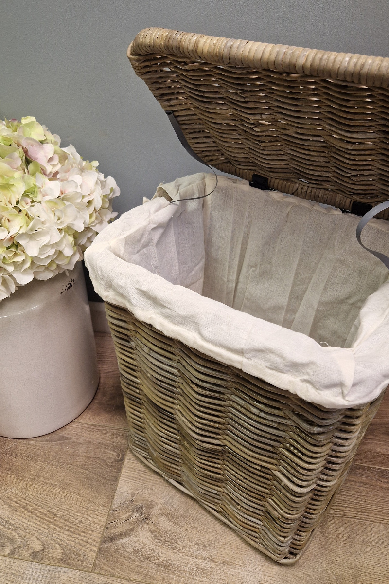 Small linen basket discount