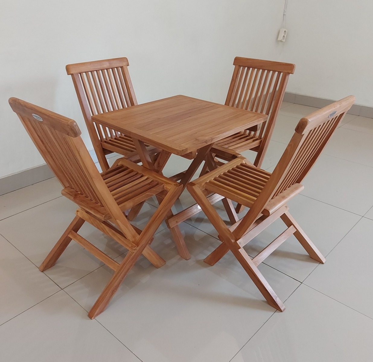 Children's trestle shop table and chairs
